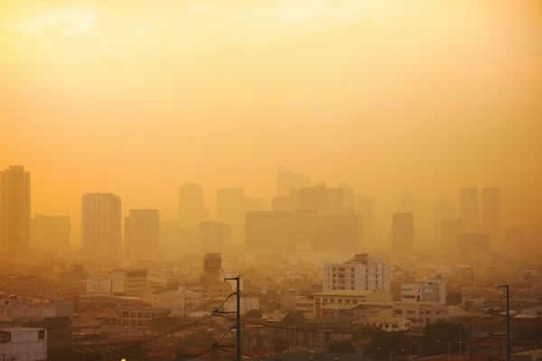 Smog-filled Manila sunset